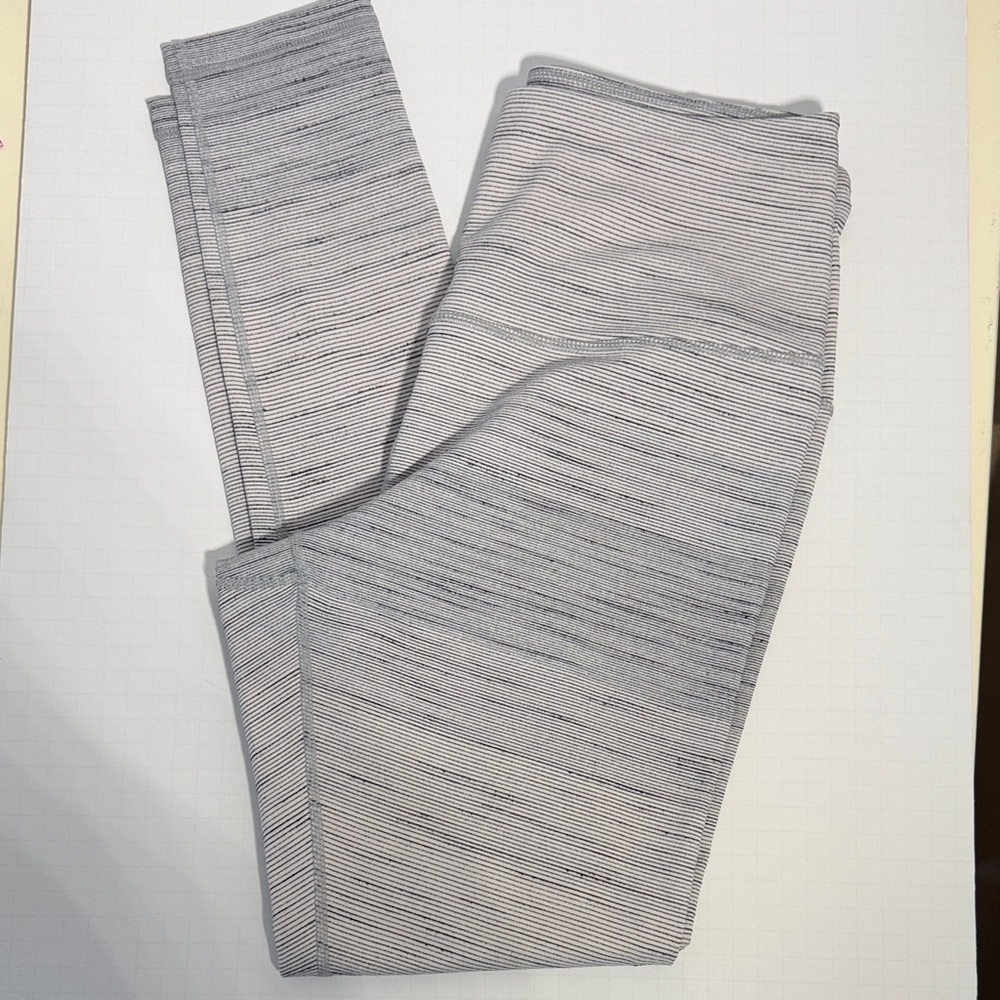 Zella (Nordstrom) Large Striped Gray Leggings